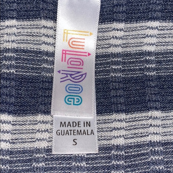 LuLaRoe Simply Comfortable Shirt Size Small - Picture 4 of 5